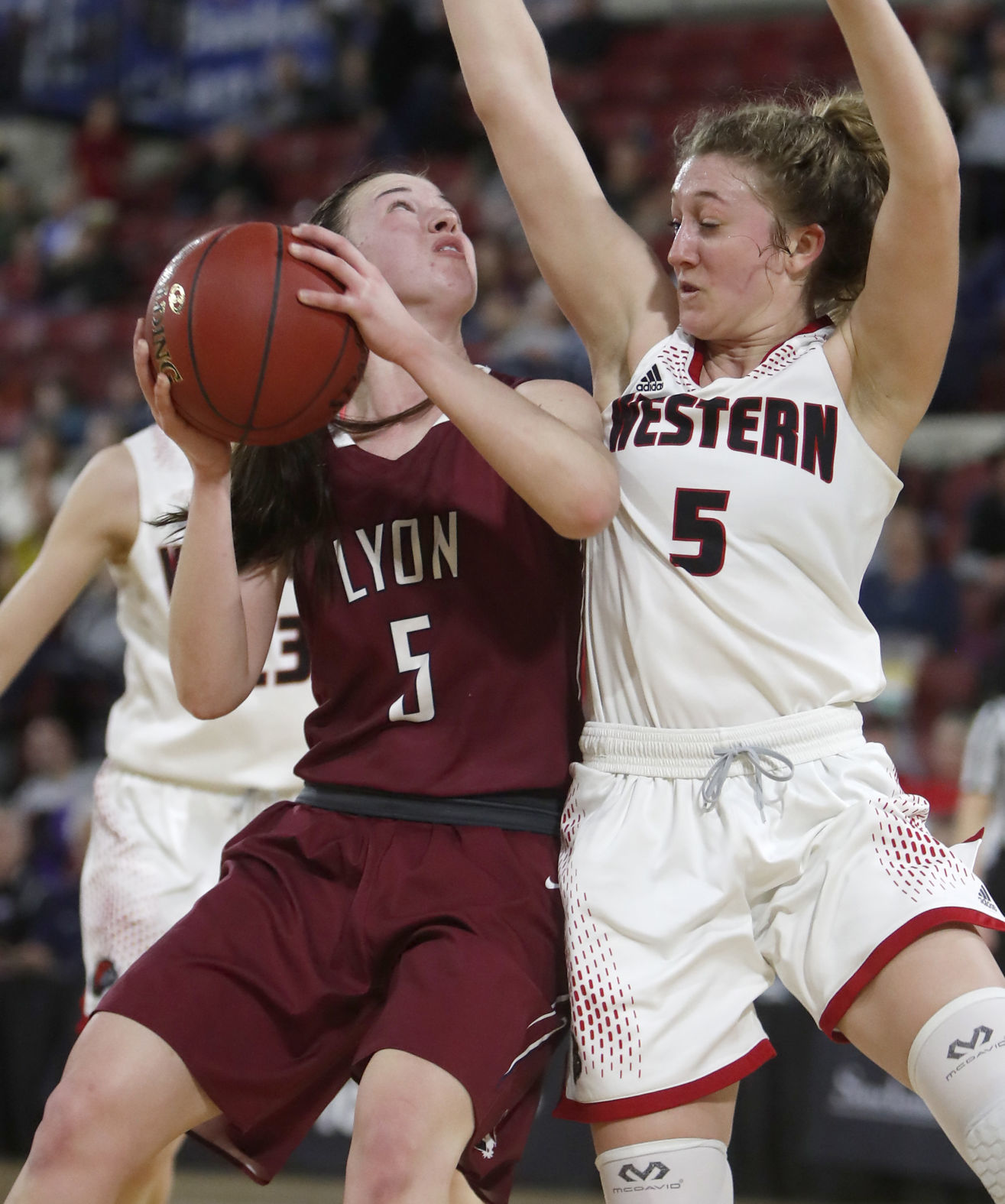 Montana Western beats Lyon